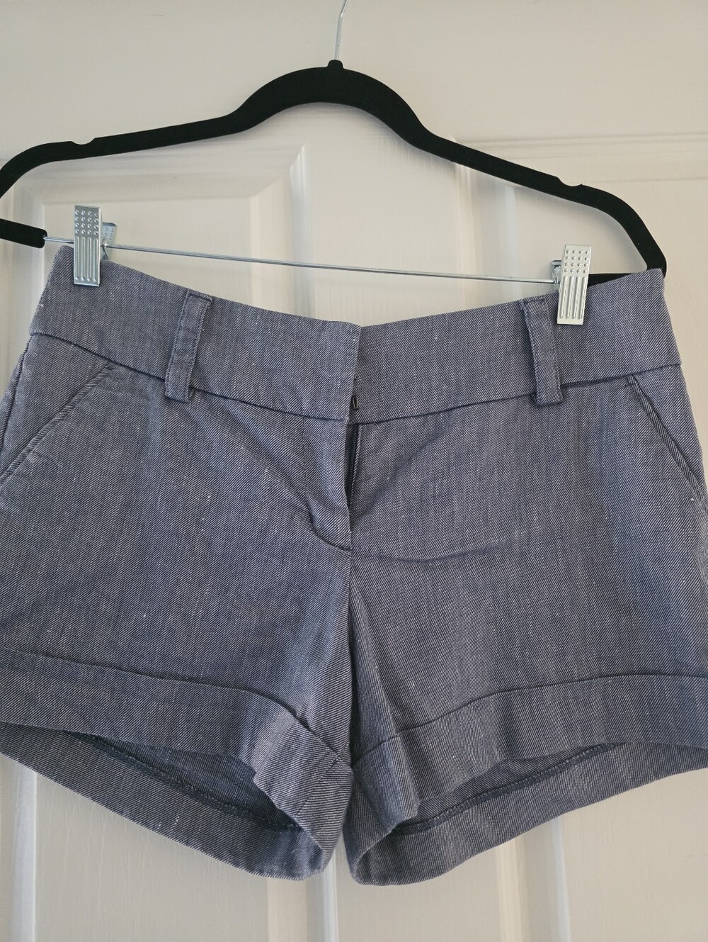 💙Express Linen Blend Chambray Cuffed Shorts – Size 4